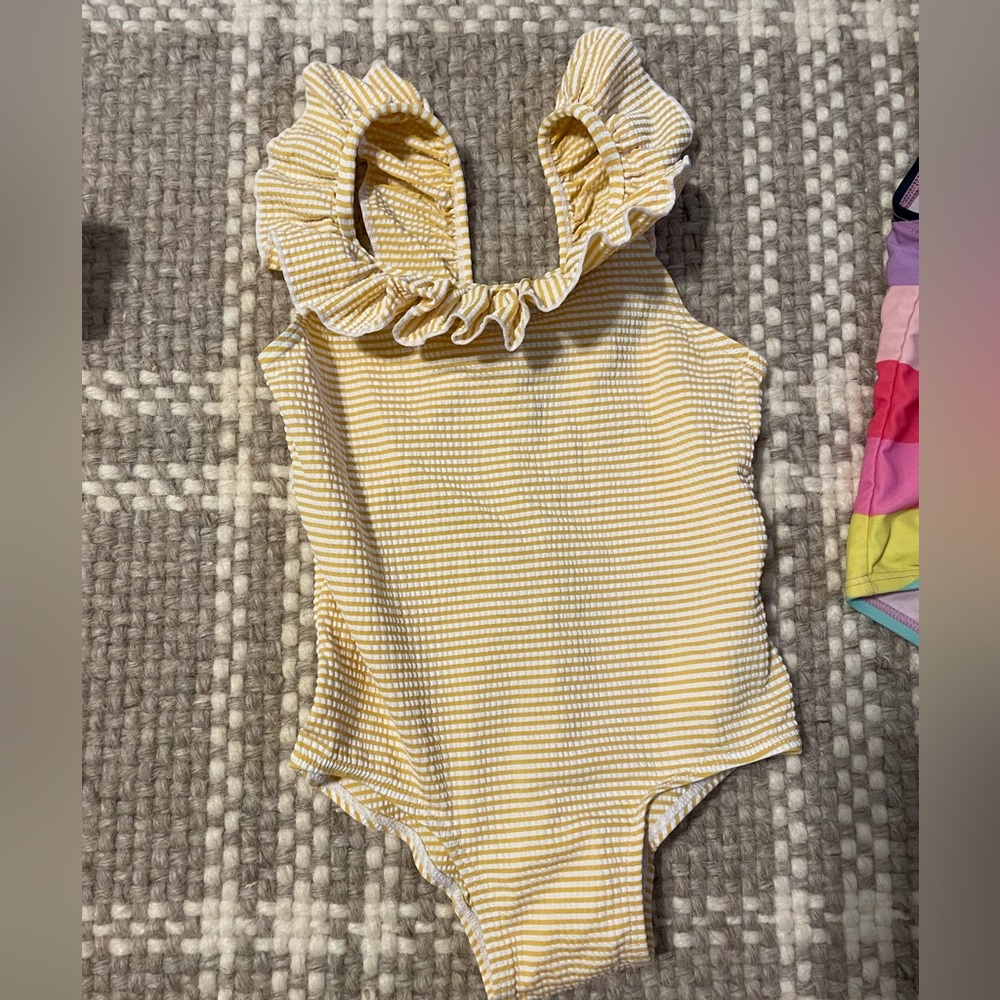 H&M one piece (3-4T)